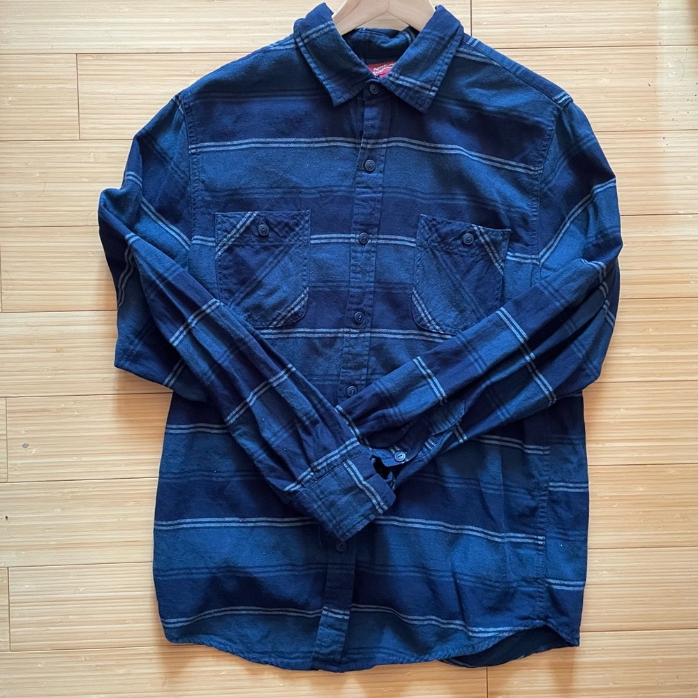 Arizona Jeans Flannel Button Down Size M